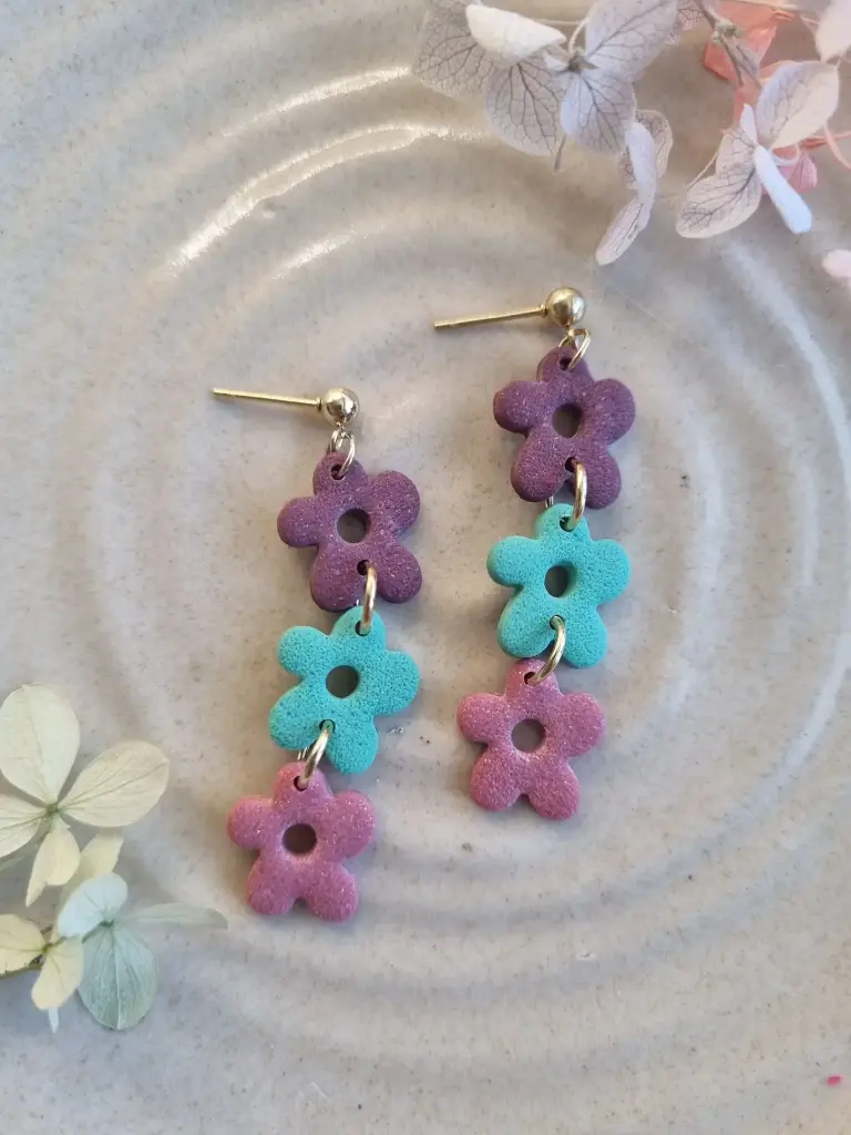 Three Flowers (Gold)